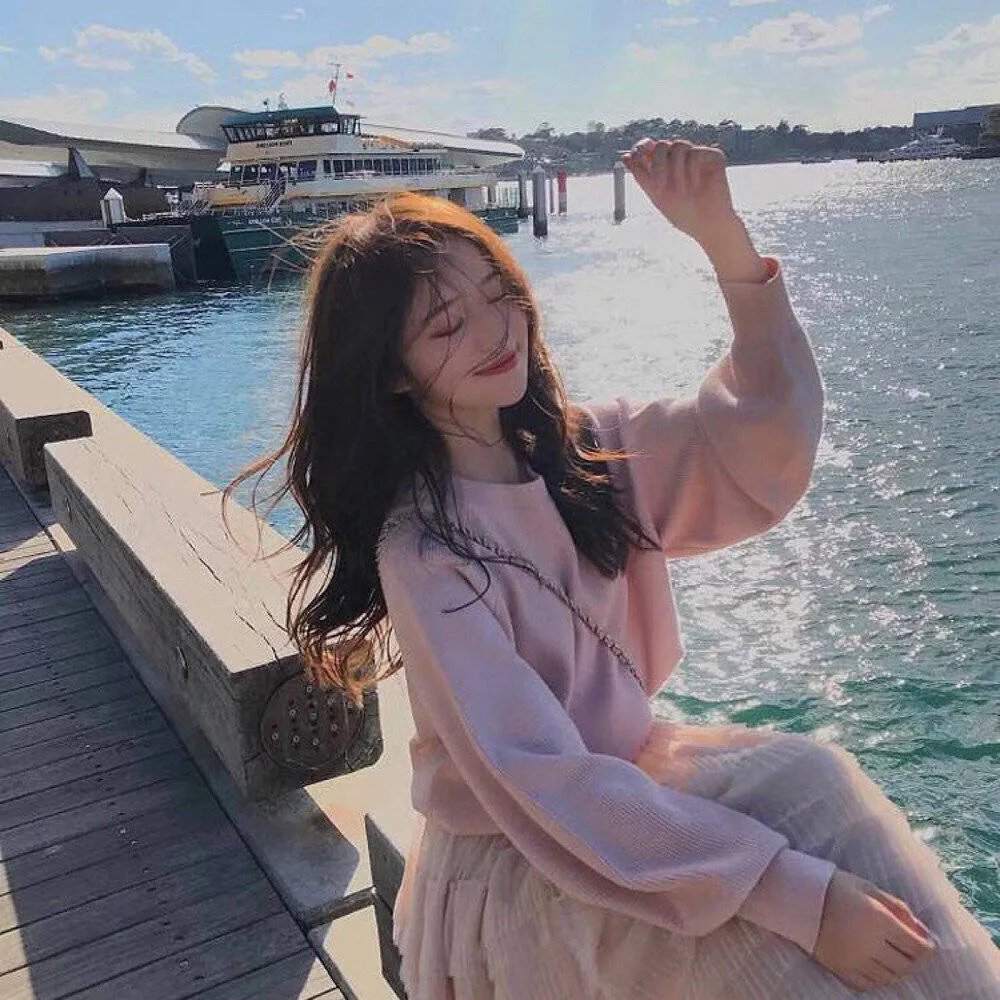 驼背人与舞女